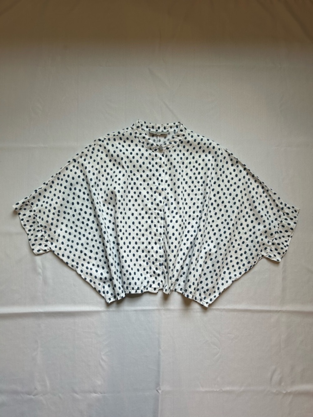 Bryn Walker Dolman Sleeve Cropped Polka Dot Button Up Top White Blue Small